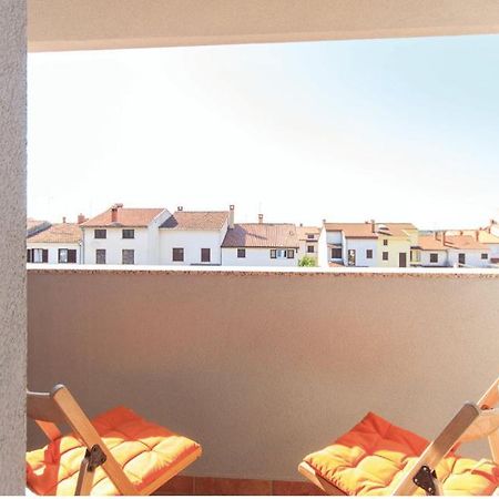 Apartments Veda Pula Bagian luar foto