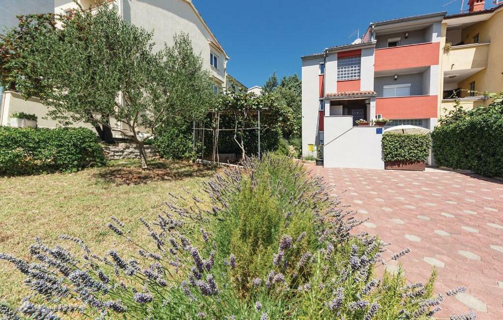 Apartments Veda Pula Bagian luar foto